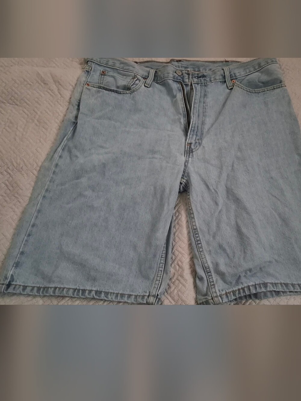 Levi's Light Wash Relaxed Men's Jeans